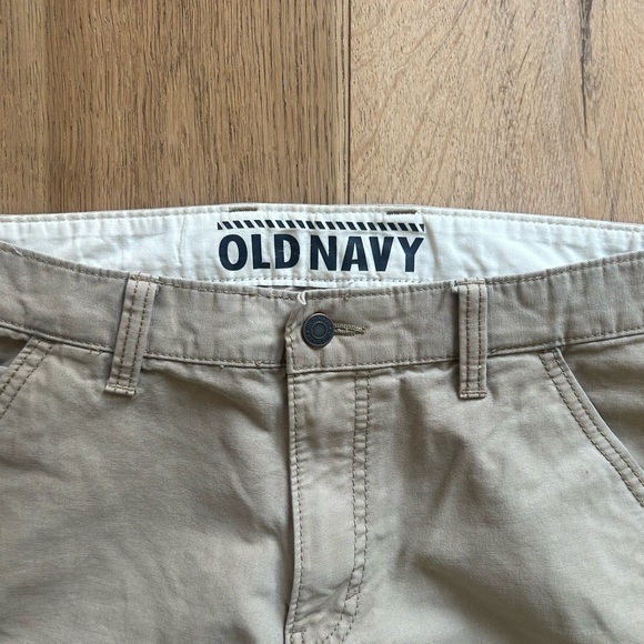 Old Navy Workwear Style Kakis - Picture 5 of 5